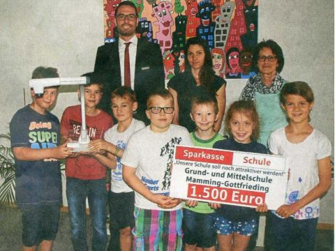 Über die Spende freuten wir uns sehr.